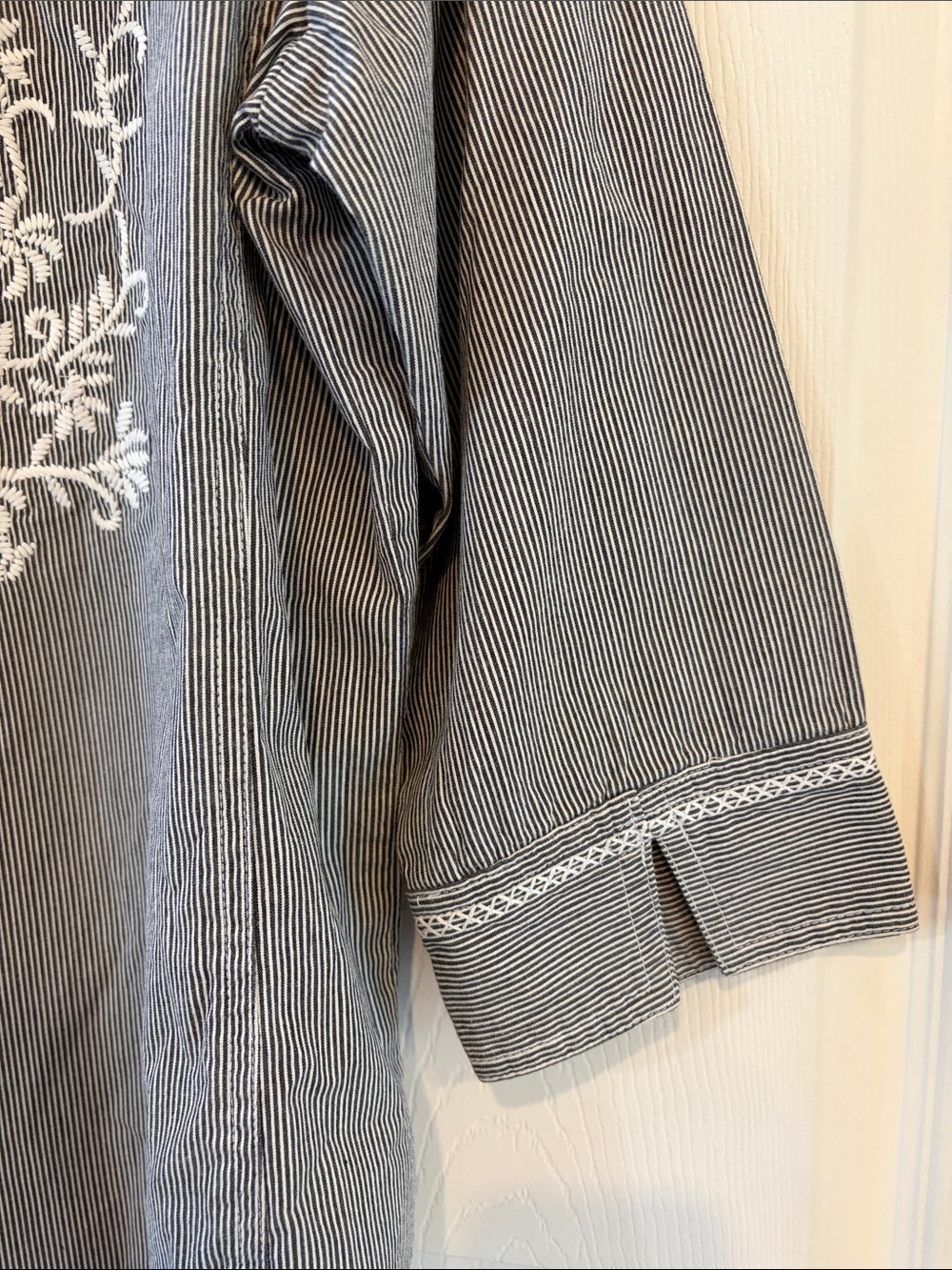 Denim & Co Gray Pinstripe Button-Down Shirt with White Floral Embroidery - Picture 4 of 8